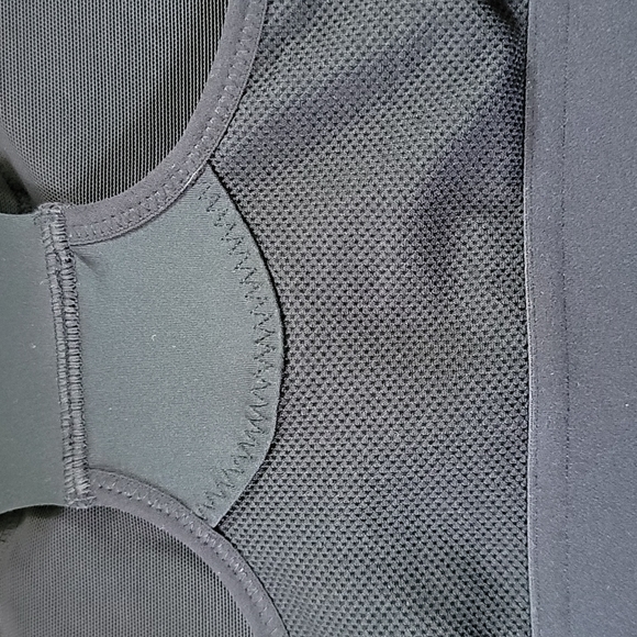 Adidas by Stella McCartney women's size XS black sports bra - Picture 4 of 15